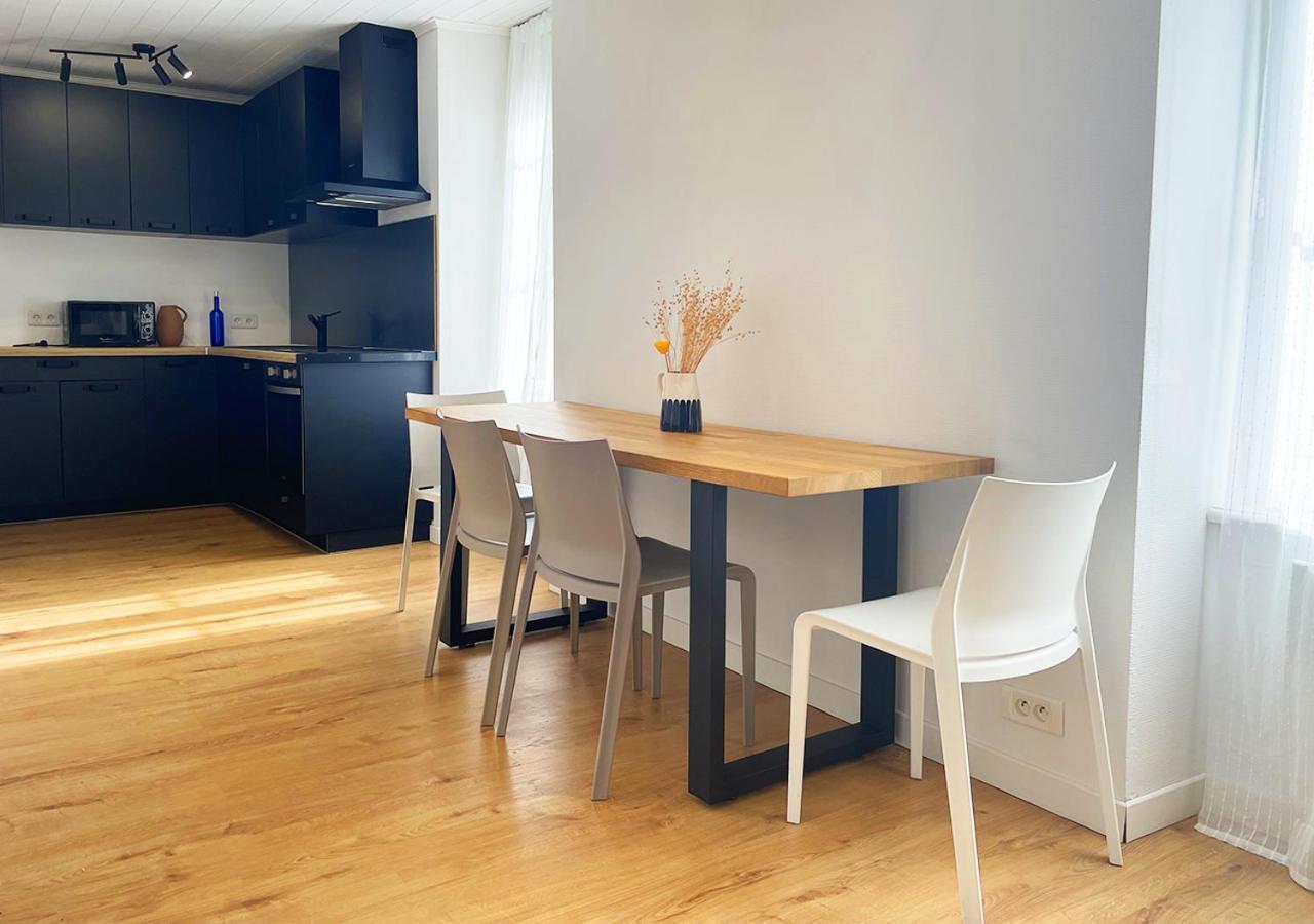 Charmant Appartement Renove Au Coeur De 콩카르노 외부 사진